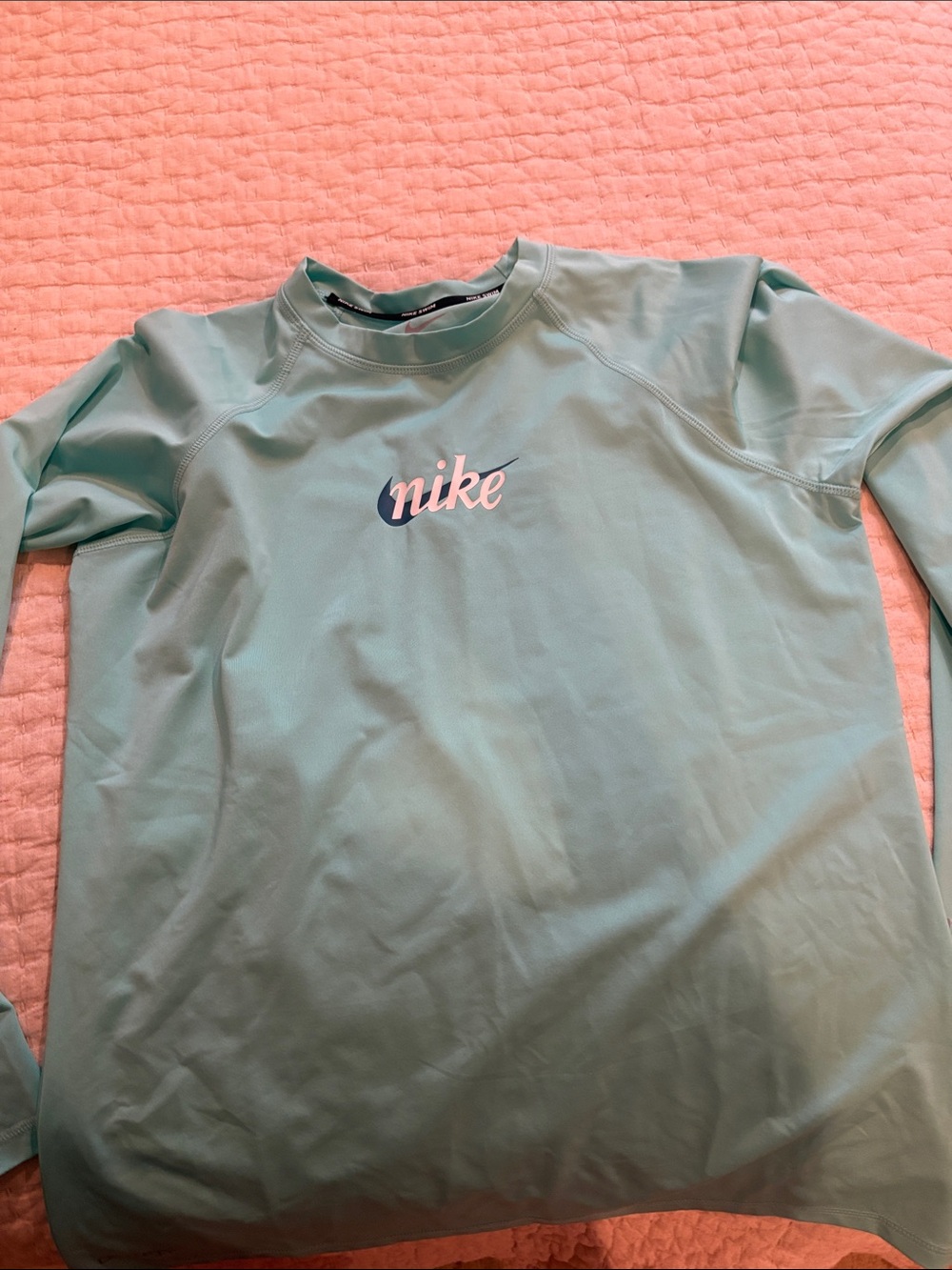 NIKE swim shirt SPF 40